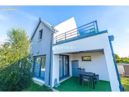 maison 5 pièces 144 m²