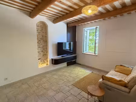 maison de village meublée de 75 m² rénovée – visan