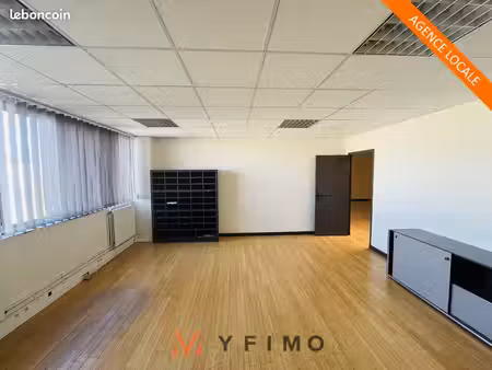 bureaux 61 m² les alluets le roi