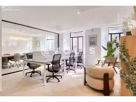 bureaux 1 560 m²