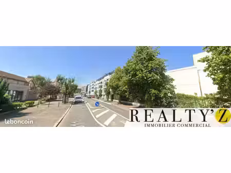 local commercial 202 m²