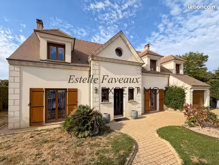 maison 12 pièces 223 m²
