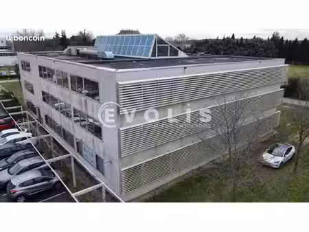 bureaux 69 m²