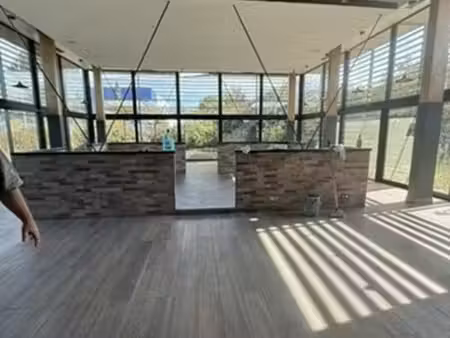 local d'activite 354 m² les mureaux