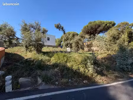 terrain 404 m² fréjus