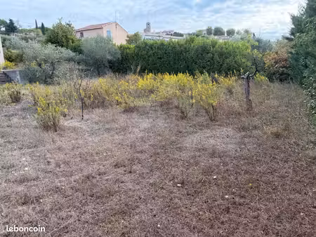terrain 719 m² pourrieres