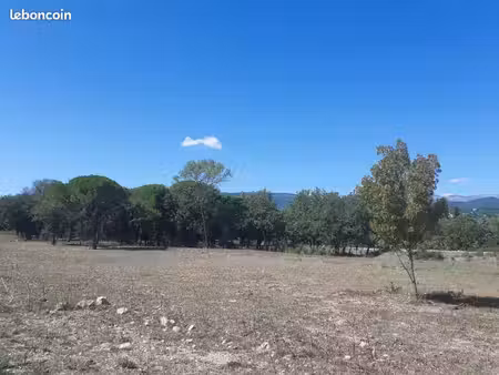 terrain 1 685 m² tourrettes