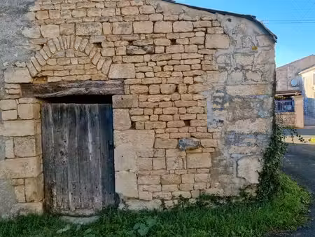 bâtiment en pierres