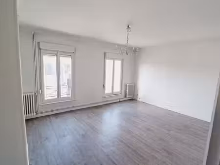 magnifique appartement lumineux f3 de 83 m² à louer à saint quentin