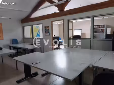 bureaux 260 m²