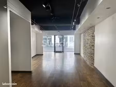 boutique 52 m² bourg-en-bresse