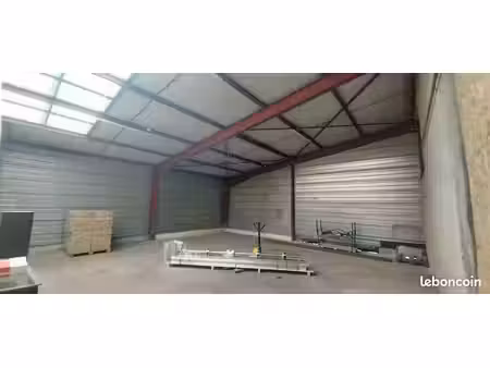 local industriel 100 m2