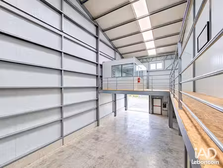 local 204 m² brie-comte-robert