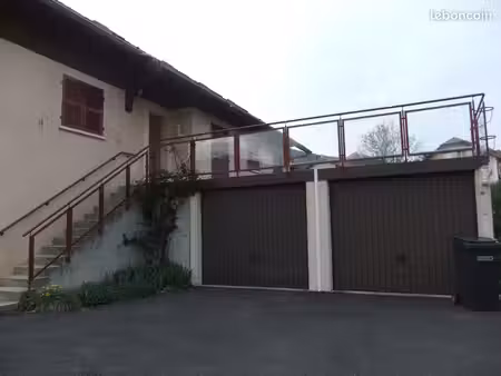 t2 à peron près de cern et genève