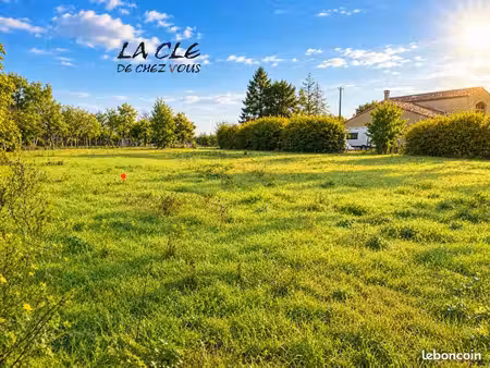 terrain 1018 m² liez