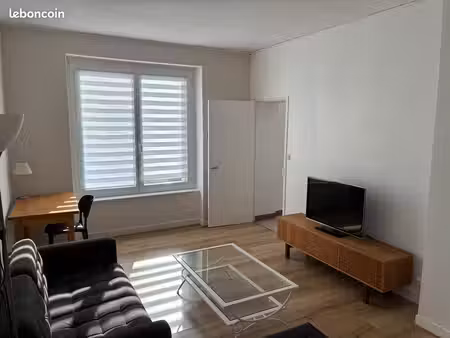 t2 meublé rénové 53 m² – gare 3 min à pied – lumineux & équipé