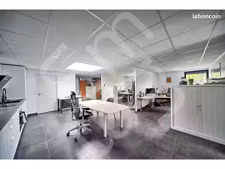 bureaux 155 m²