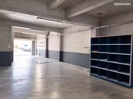 garage en hyper centre-ville à louer