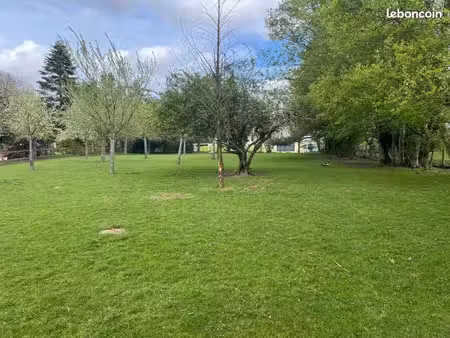 terrain 1050 m² le bocasse