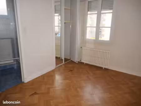 loue f 2. près du centre ville de limoges