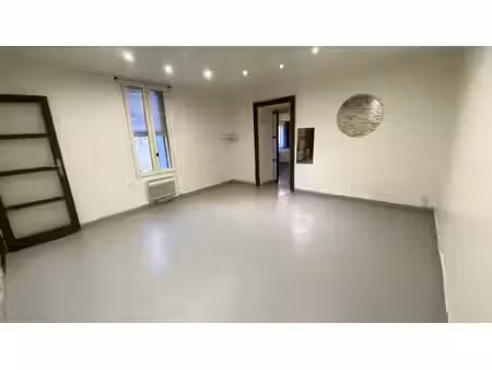 maison de village f3 de 76 m2 hab à saussines