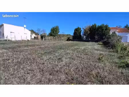 terrain à bâtir de 1185 m² à l'ile-d'olonne (85)