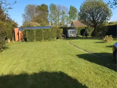 terrain (petit chalet