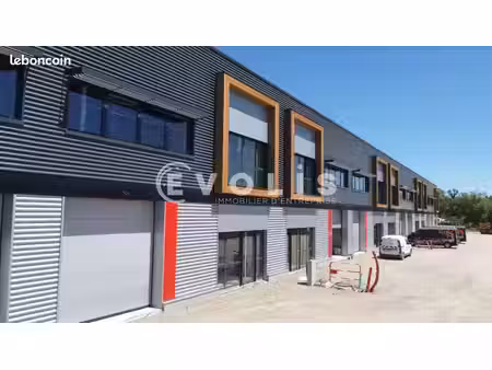 local d'activité 1 279 m²