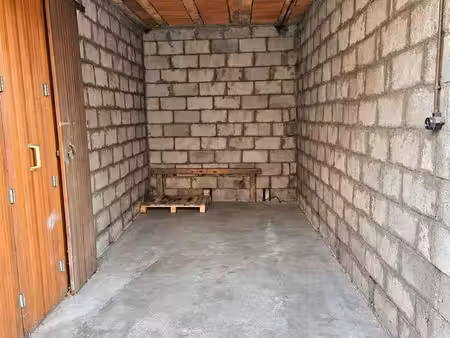 garage fermé à louer
