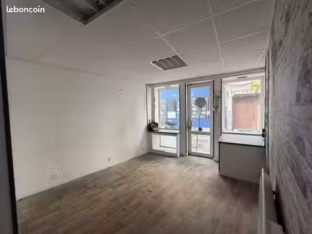 local commercial 56 m² auxerre