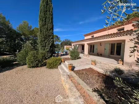 villa 6 pièces 160 m²