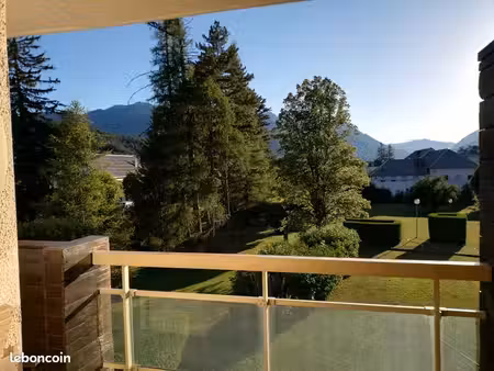vends ou échange studio à barcelonnette