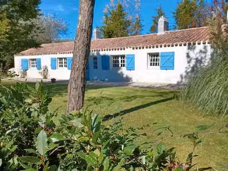 vends longère dans le marais