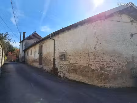 longère 120 m² + caves 106 m² + colombier  géothermie