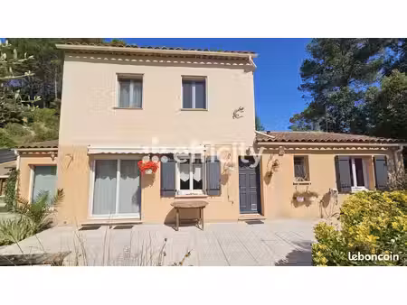 maison 8 pièces 145 m²