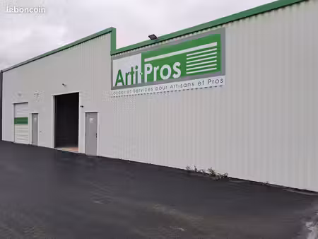 local d'activité de 122 m²