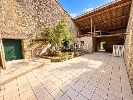 maison de village - dependances - jardin 945 m2 - einville-au-jard