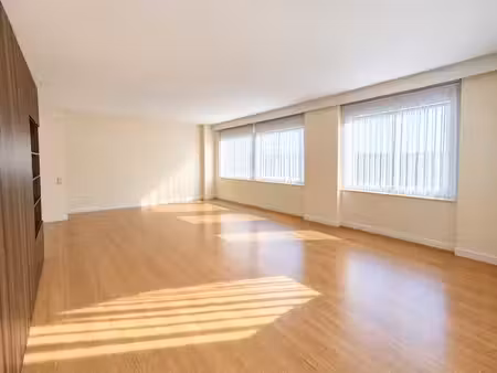 bel appartement rez de chaussee renove - 2 chambres