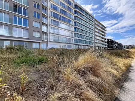appartement moderne de plain-pied sur le front de mer d'o...