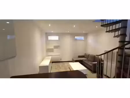maison de charme 3 pièces avec cour et stationnement idéale 1ère acquisition/ investisseur