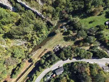 site de pisciculture et de pêche avec chalets ; > 1 hectare