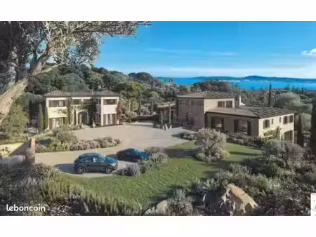 grimaud  deux villas de 700 m² et 156 m²  permis purgé
