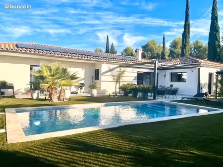 très belle villa contemporaine de plain pied à découvrir