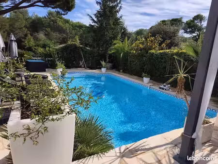 villa avec piscine