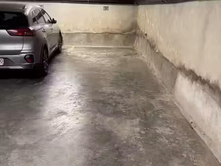 emplacement de parking sous terrain à louer - 1400 nivelles