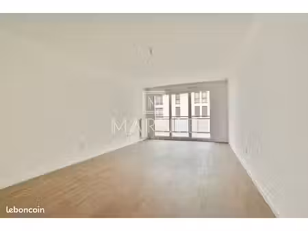 appartement 3 pièces 69 m²
