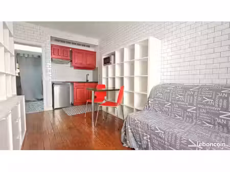 bel appartement meublé 2 mins à pieds de la ligne 4