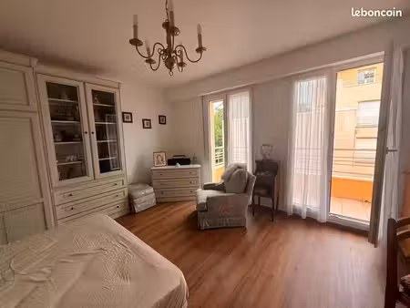 studio 2 pièces 32 m²