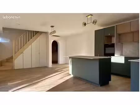 maison 6 pièces 126 m²