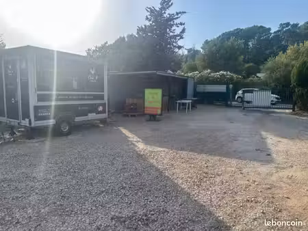 commerce bord de route multi activités